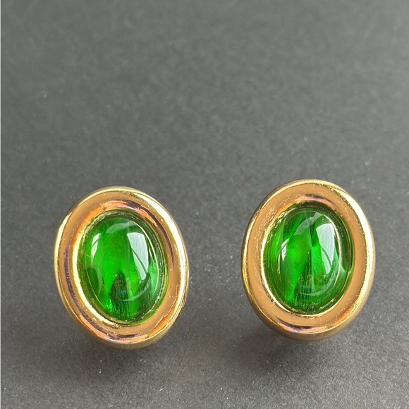 Christian DIOR Vintage Green Gripoix Art Glass Oval Cabochon Clip On Earrings